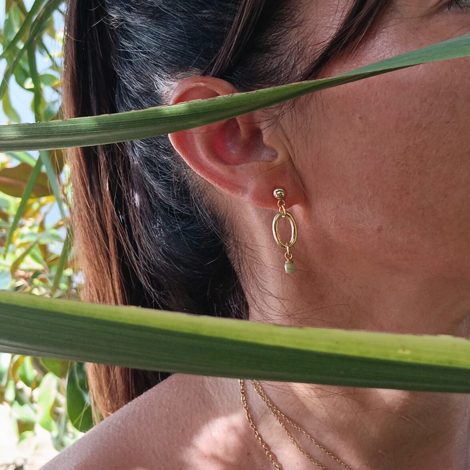 Chica Gaücha - Boucles d'oreilles ESSENTIA - pierre naturelle de prehnite et laiton doré à l'or fin