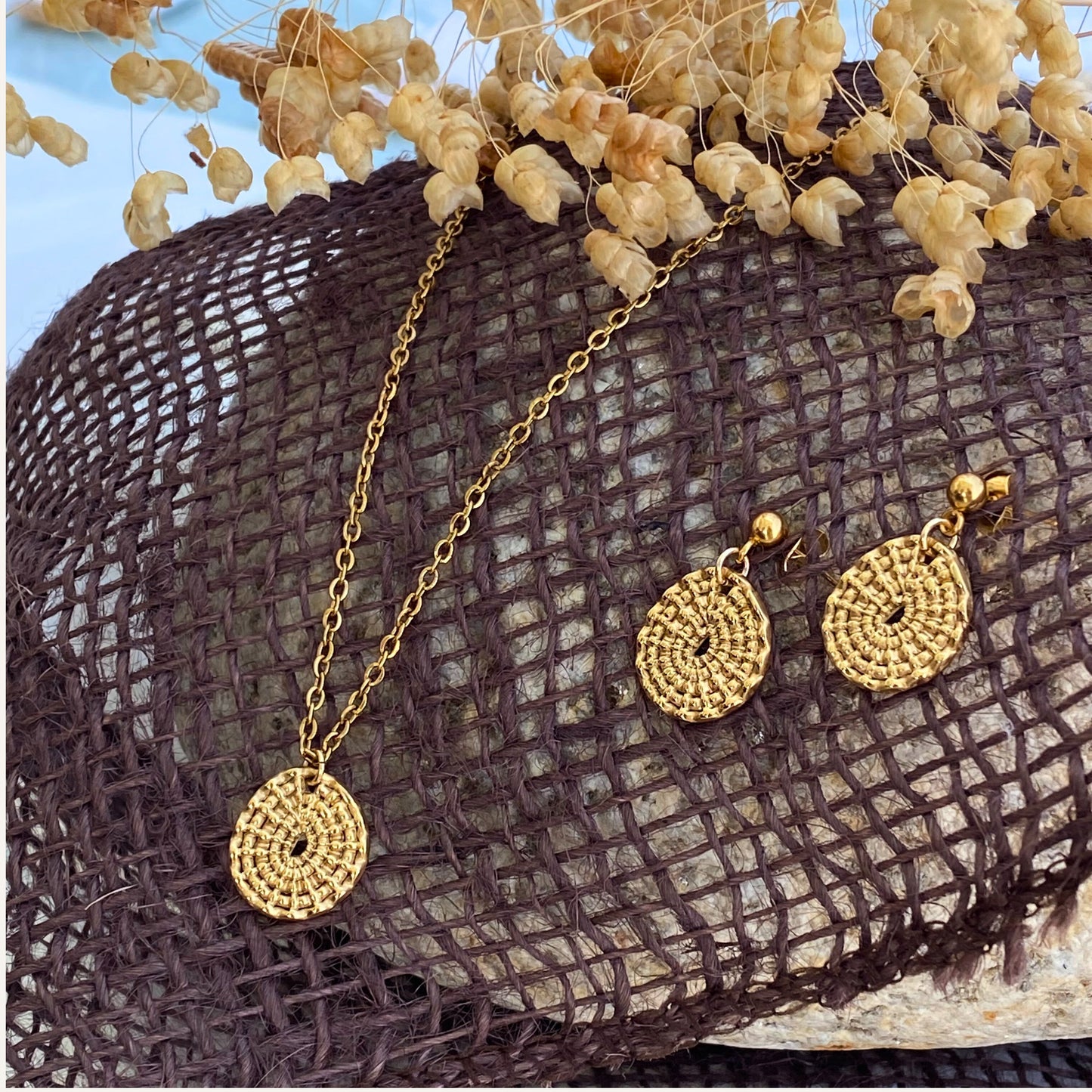 Chica Gaûcha - collier SOL NATIVO - médaillon martelé & acier inoxydable