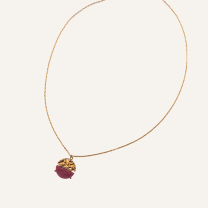 CHICA GAÜCHA - Collier NOA - Pendentif rond bi-matière en métal texturé & pierre naturelle de rhodonite