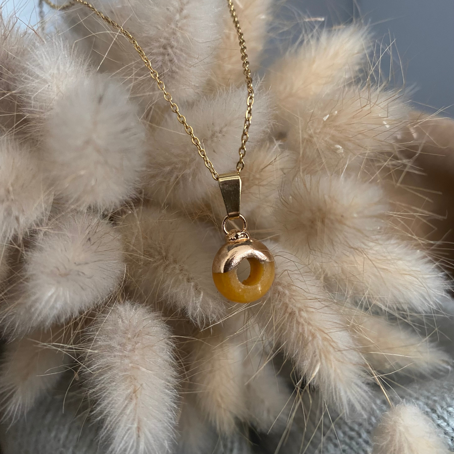 Chica Gaücha - Collier OLA - pendentif rondelle en Aventurine jaune naturelle & acier inoxydable 