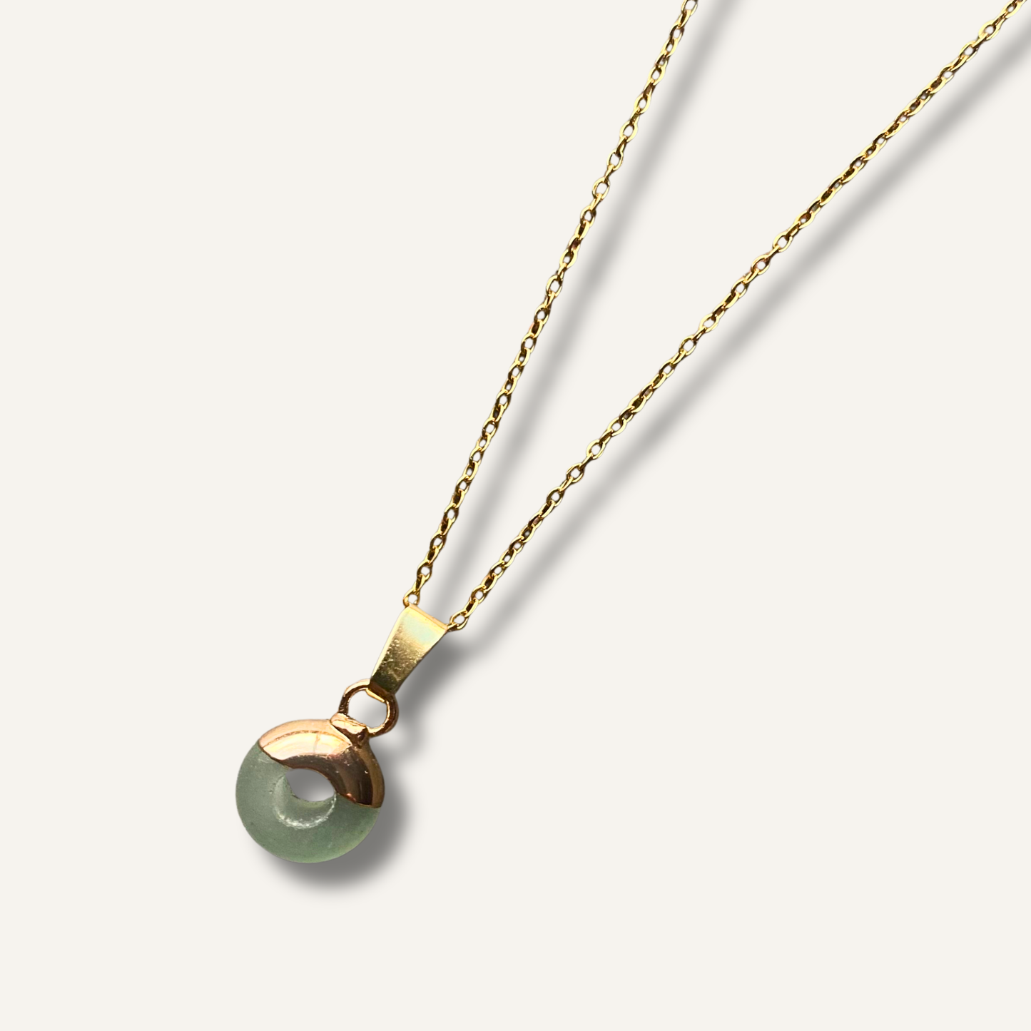Chica Gaücha - Collier OLA - pendentif rondelle en aventurine verte naturelle & acier inoxydable 