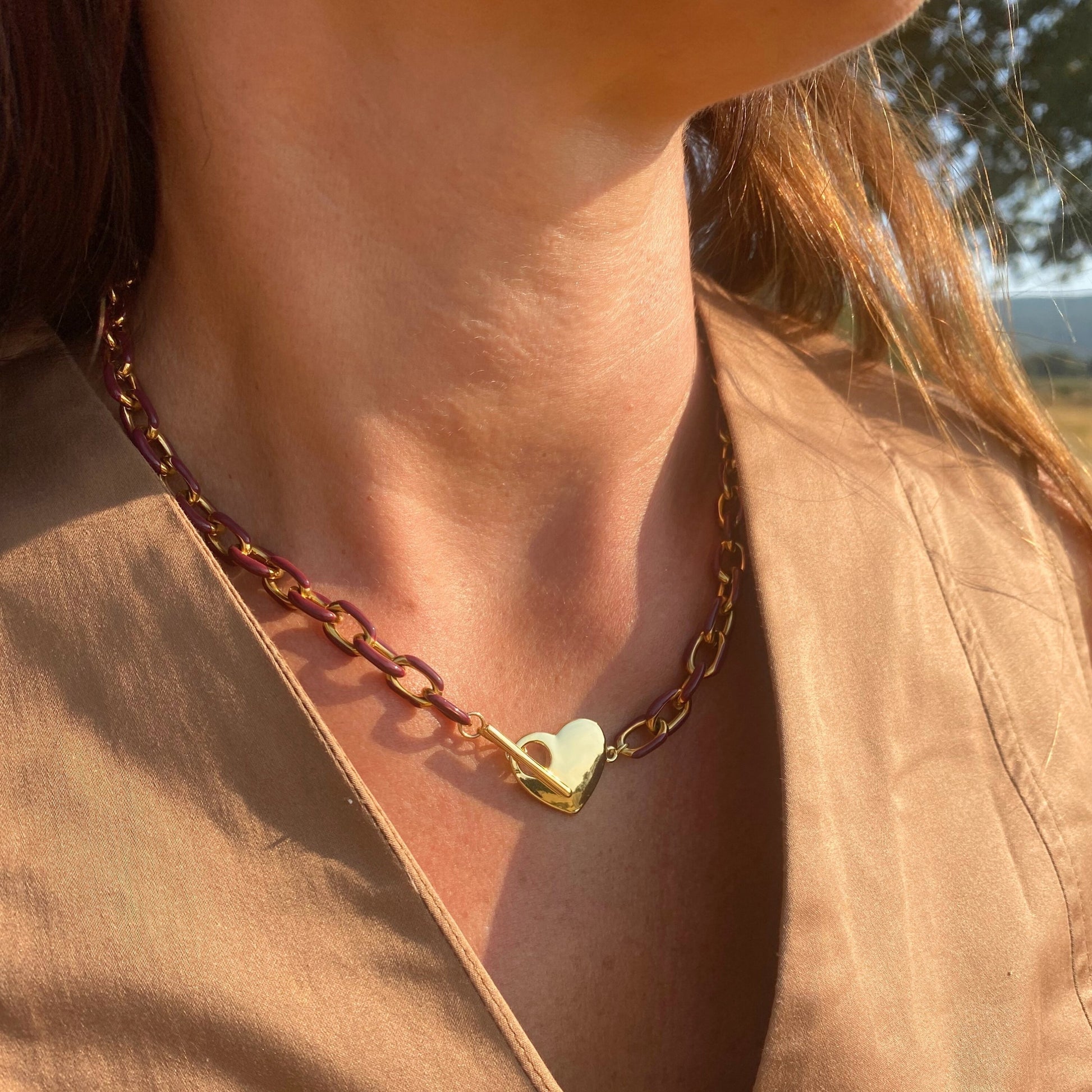 Chica gaÜcha -collier SAYEN -  maillons prune émaillés & fermoir toggle coeur doré