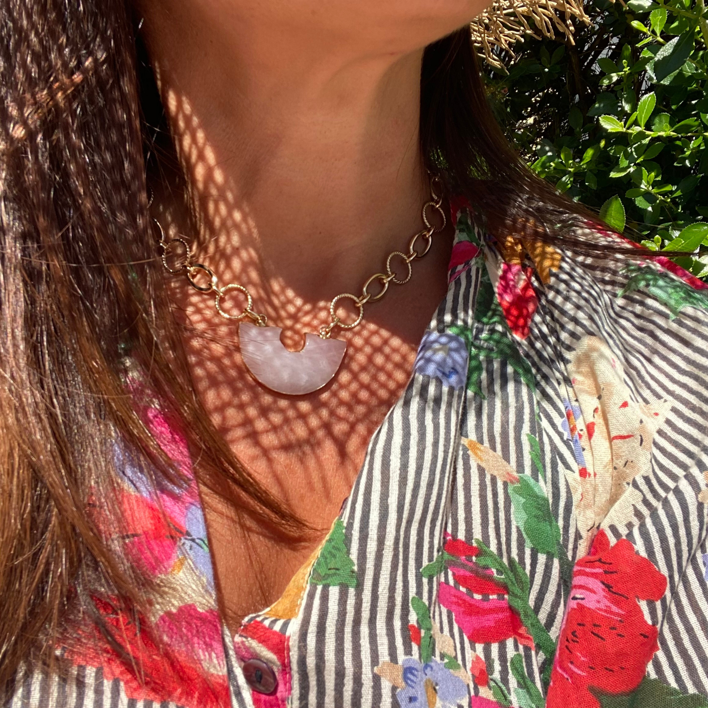 Chica-gaücha-collier aura - Quartz rose et chaine dorée à l'or fin 18K