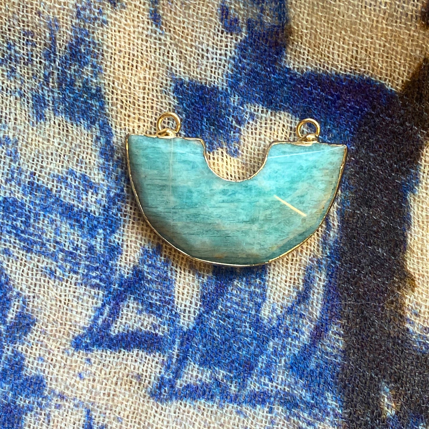 chica-gaücha-collier-aura-amazonite-chaine dorée à l'or fin 18K