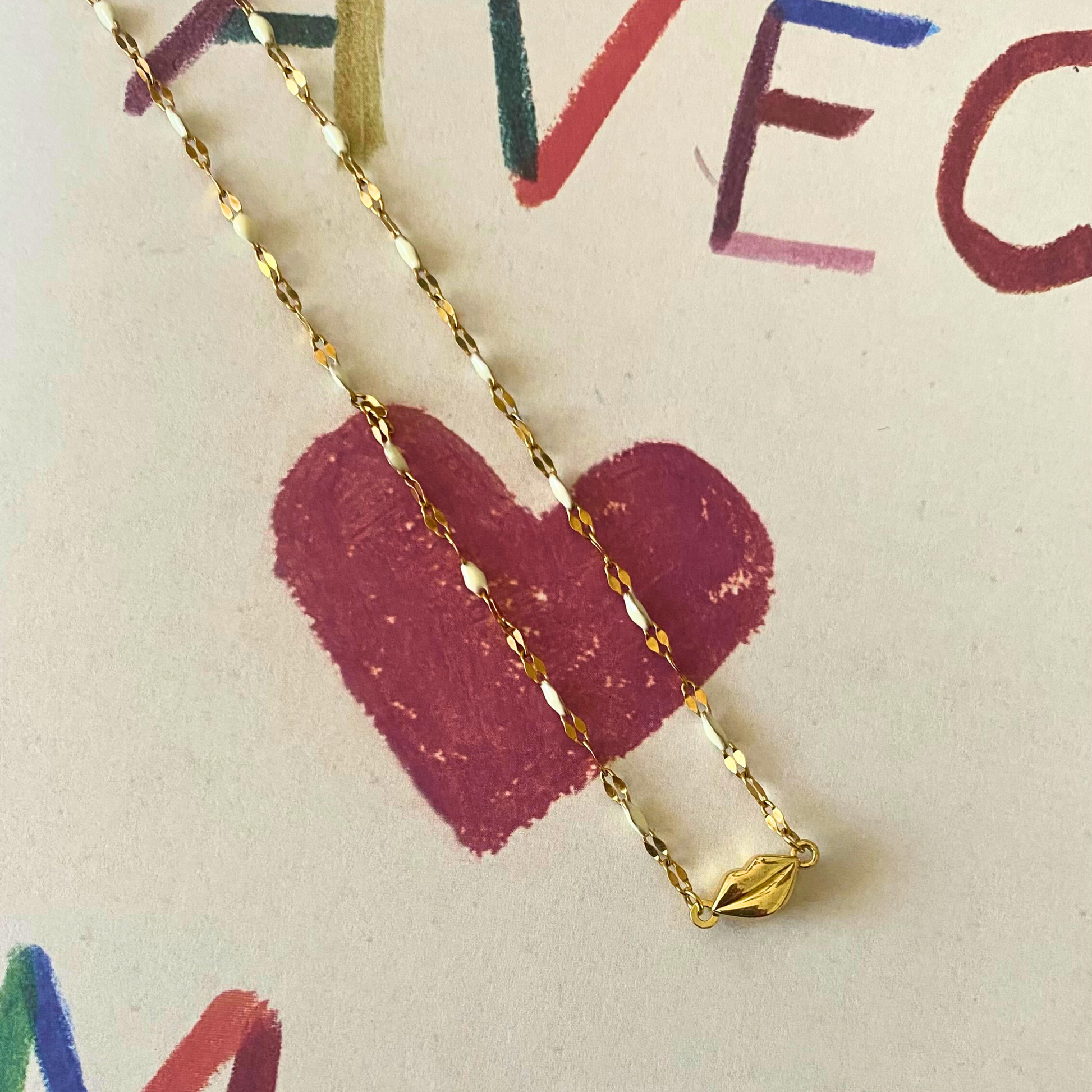 CHICA GAÜCHA - Collier BESITO, acier inoxydable et fermoir aimanté en forme de bouche