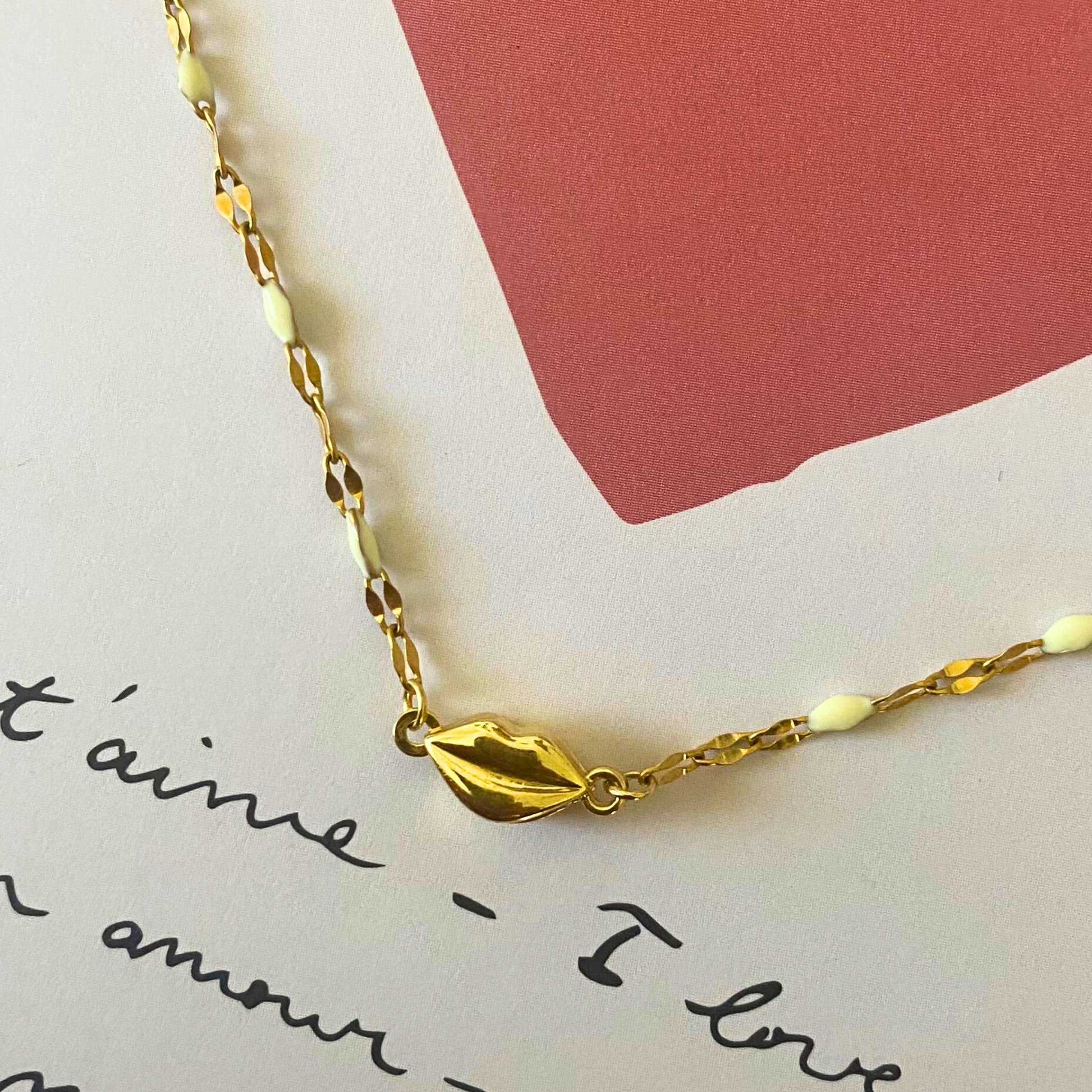 CHICA GAÜCHA - Collier BESITO, acier inoxydable et fermoir aimanté en forme de bouche
