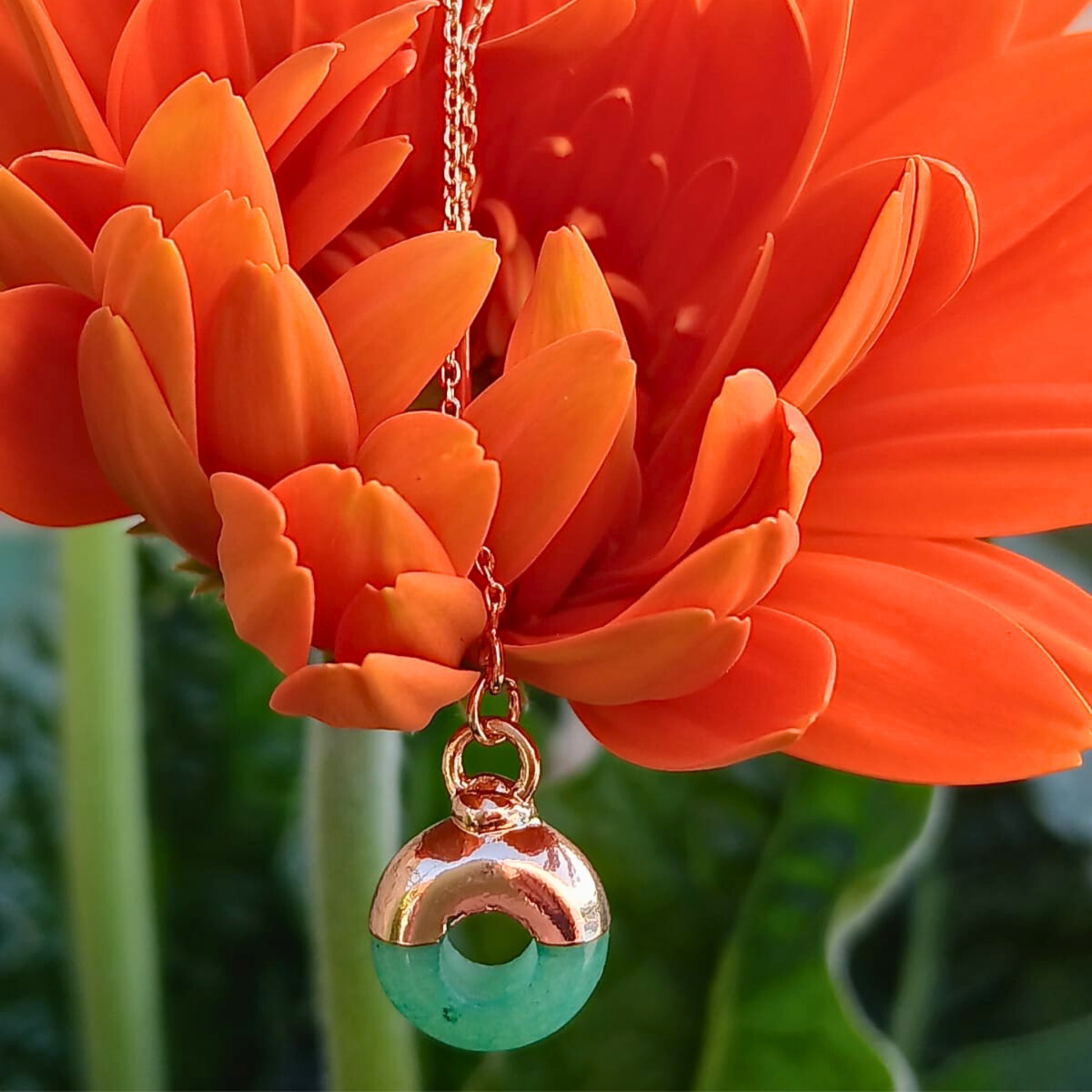 CHICA GAÜCHA - Boucles d'oreilles OLA - chaine fine & Quartz vert