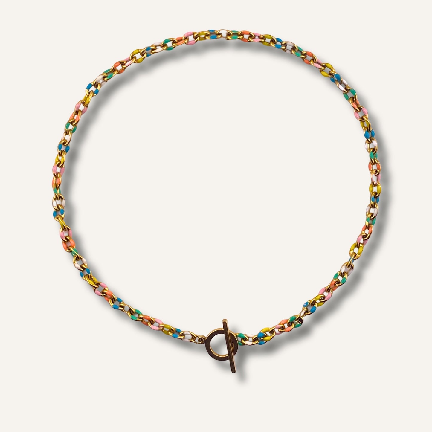 Chica gaÜcha- Collier DALIA - acier inoxydable doré, maillons émaillés multicolores & fermoir toggle