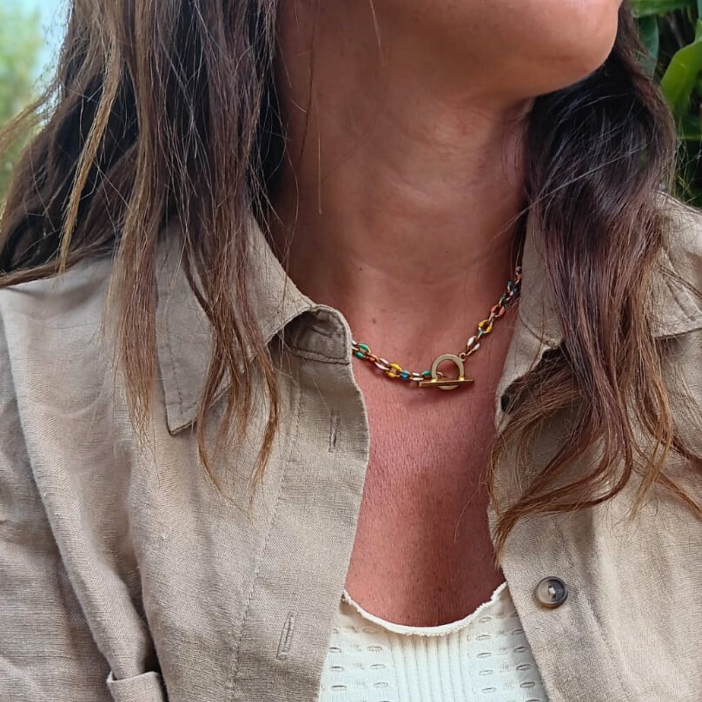 Chica gaÜcha- Collier DALIA - acier inoxydable doré, maillons émaillés multicolores & fermoir toggle