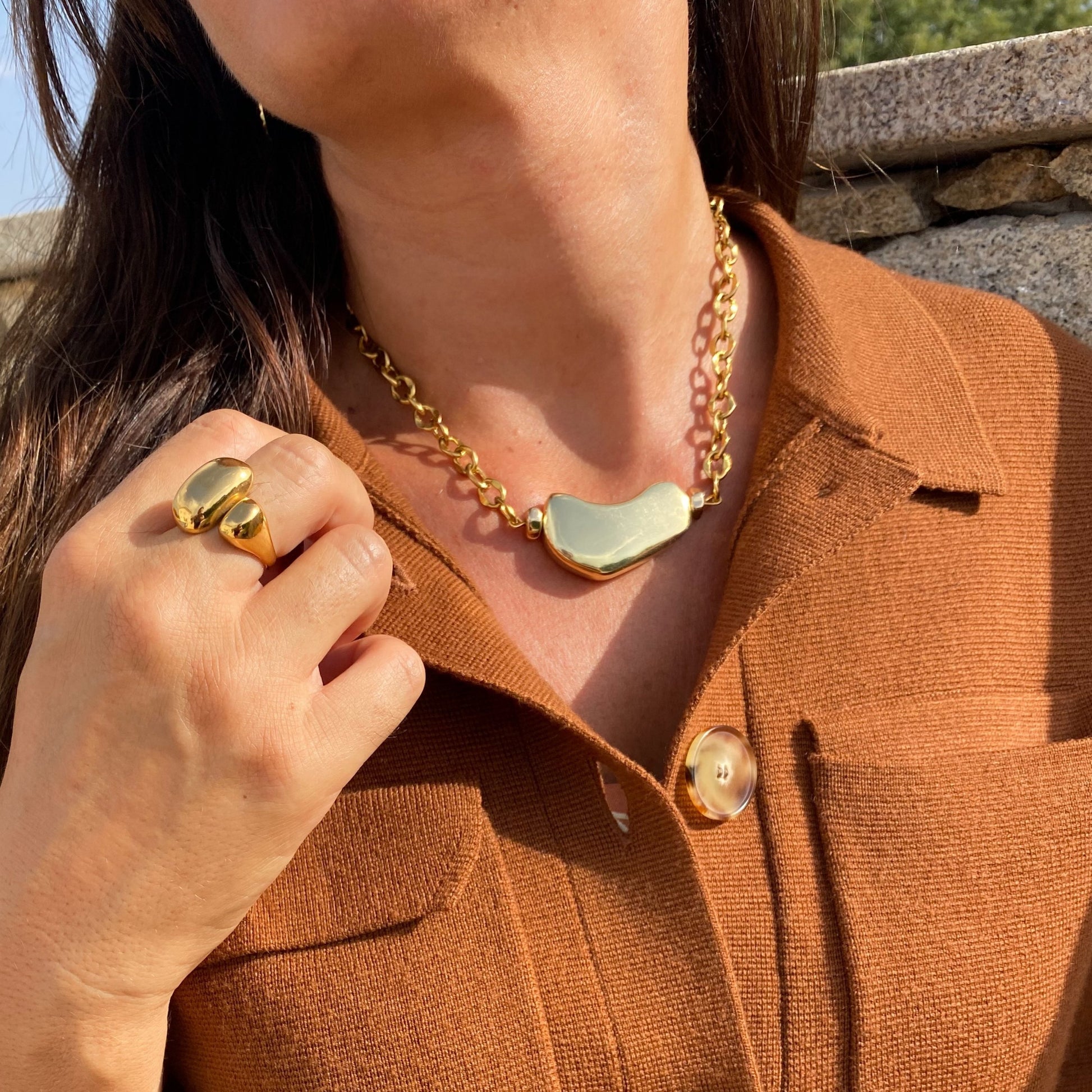 Chica gaücha-collier GALEÏ-pendentif sculptural doré & chaine en acier inoxydable