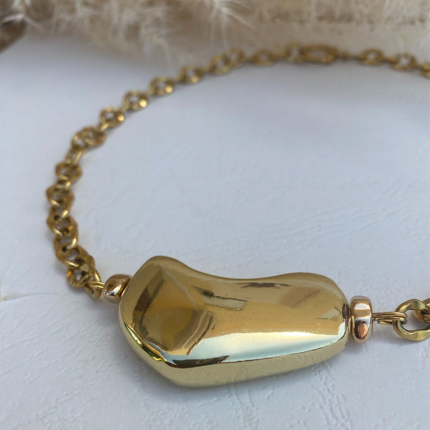 Chica gaücha-collier GALEÏ-pendentif sculptural doré & chaine en acier inoxydable