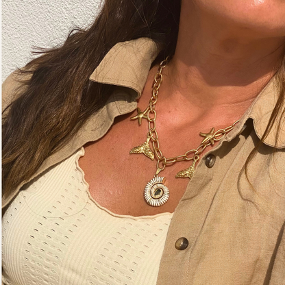 Collier NAUTILUS blanc - charms marins & pendentif ammonite