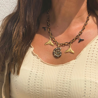 chica gaucha - Collier NAUTILUS noir - charms marins & pendentif ammonite